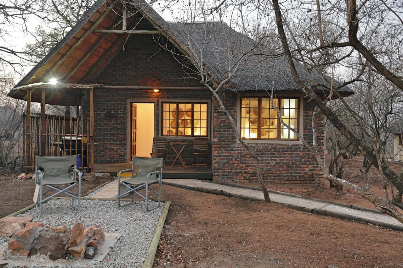 Tusk Bush Lodge Marloth Park Exterior foto