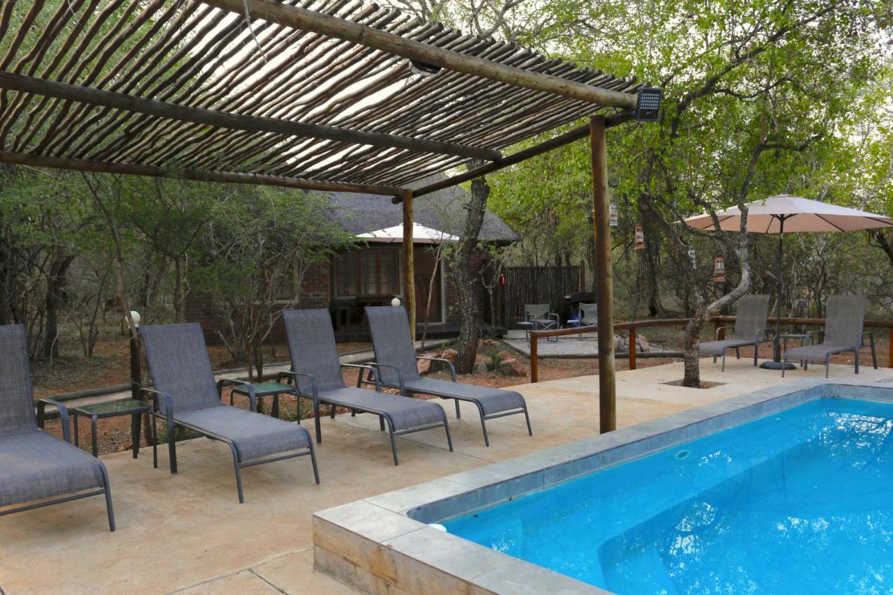 Tusk Bush Lodge Marloth Park Exterior foto