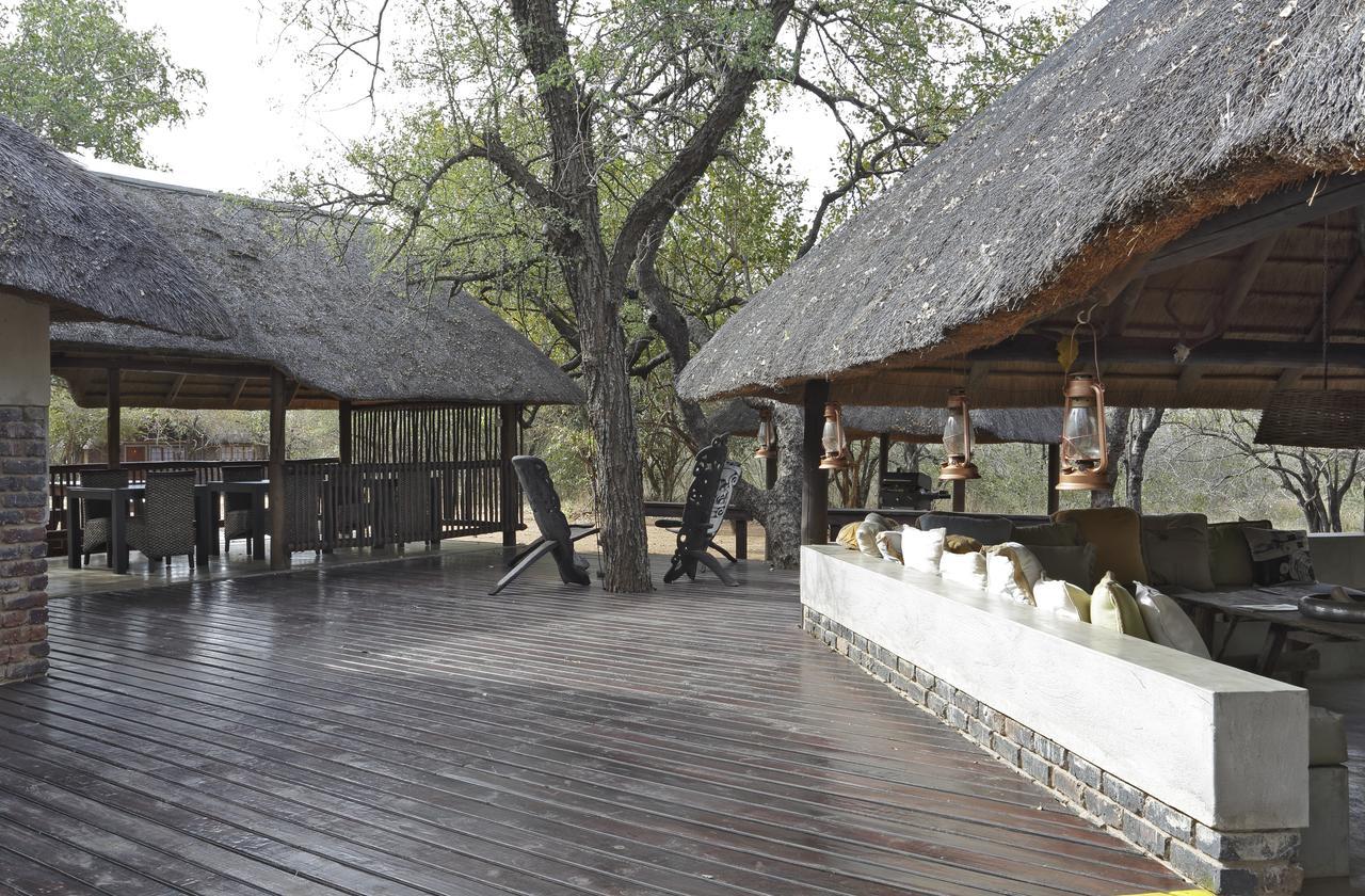 Tusk Bush Lodge Marloth Park Exterior foto