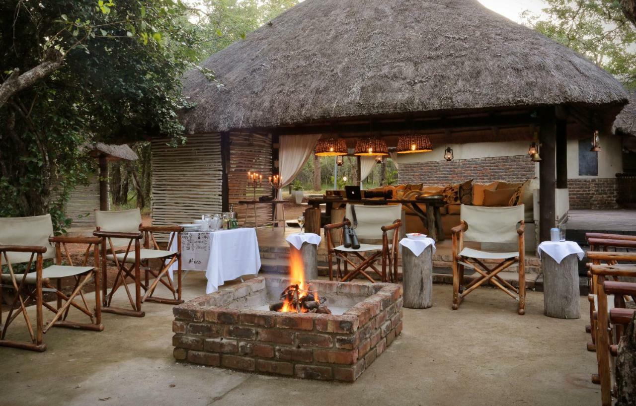 Tusk Bush Lodge Marloth Park Exterior foto